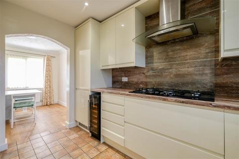 16 Bishops Gate, Birmingham, B31 4AJ