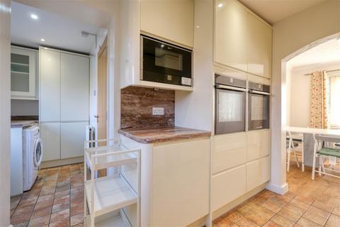 16 Bishops Gate, Birmingham, B31 4AJ