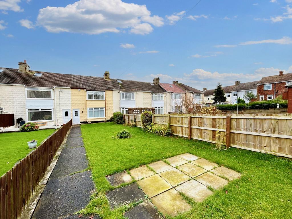 Rothbury Avenue, Horden, Peterlee, Durham, SR8 4BA 3 bed terraced house