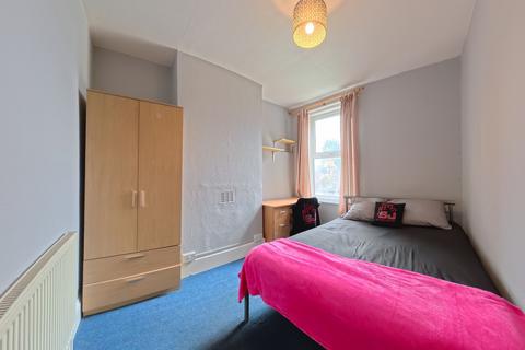 4 bedroom house to rent, Coronation Street, Brighton BN2