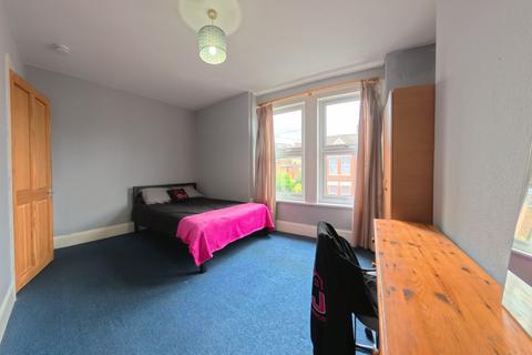 4 bedroom house to rent, Coronation Street, Brighton BN2