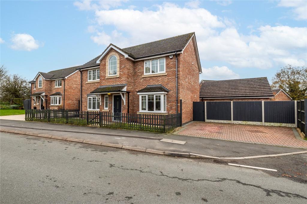 Shepherds Lane, Red Lake, Telford, Shropshire, TF1 4 bed detached house