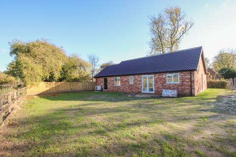 2 bedroom detached bungalow for sale - Rockland Road, Lower Stow Bedon
