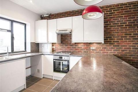 1 bedroom apartment to rent, Station Road, West Wickham, Kent
