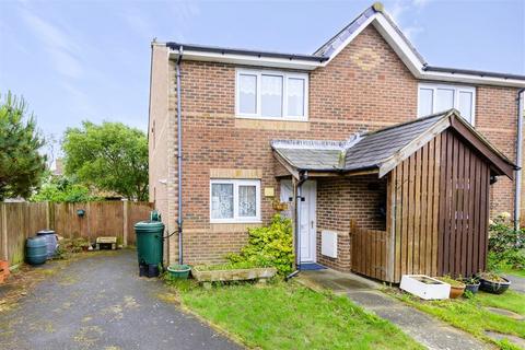 2 bedroom semi-detached house to rent, Manton Close, Bracklesham Bay, Chichester, PO20