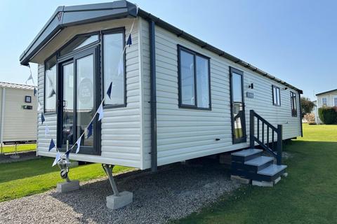 2 bedroom static caravan for sale, Trelay Holiday Park