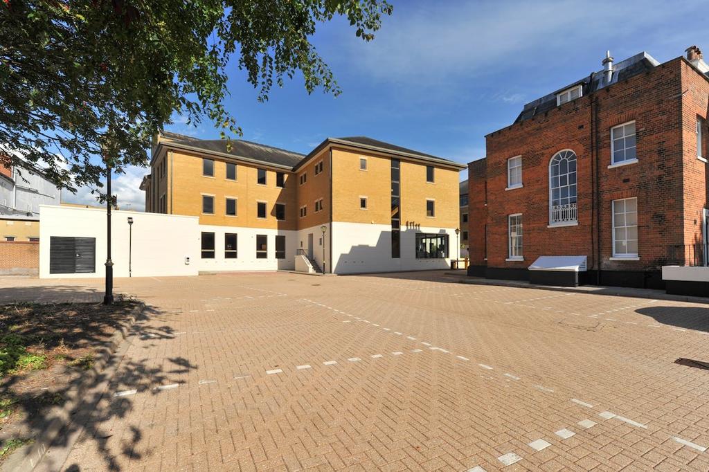 Grosvenor Hse Ameriscot Parking TScott19.jpg