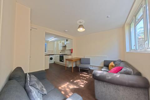 5 bedroom terraced house to rent, Edinburgh Road, BRIGHTON BN2