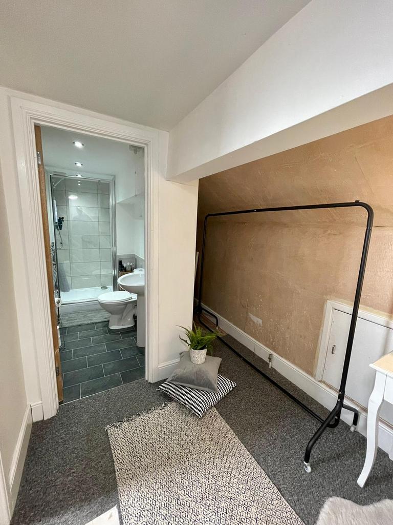 Bathroom 2 of 2