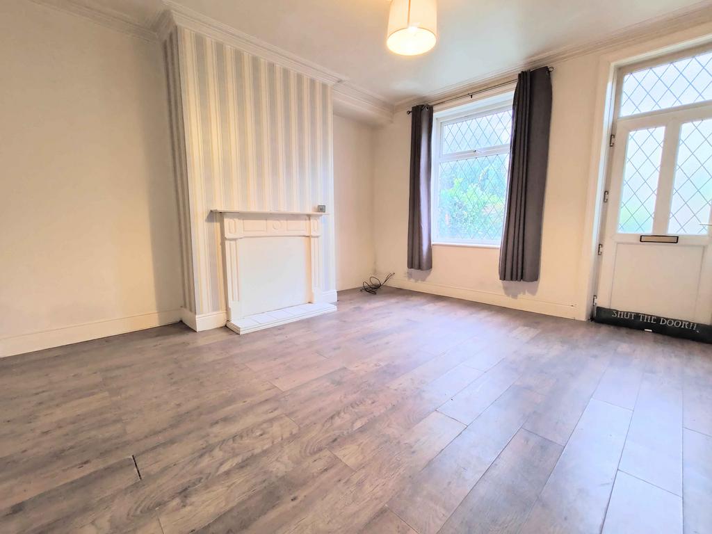 Glen Terrace, Hipperholme HX3 2 bed terraced house for sale £135,000