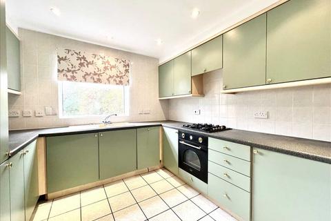 19 Adalia Crescent, Leigh-on-sea, SS9 3SN