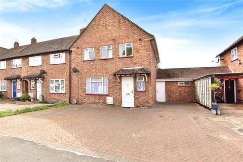 4 bedroom terraced house to rent, Cedar Way, Guildford, Surrey, GU1