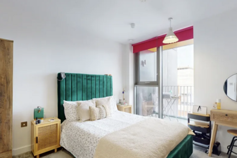2 bedroom flat for sale, Maxey Road, London SE18