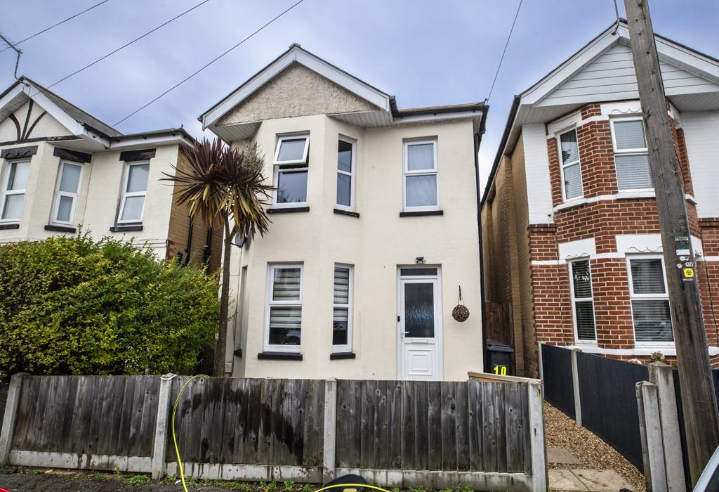 Ripon Road, Bournemouth, Dorset 3 bed detached house for sale £336,000