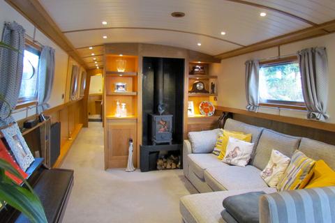 2 bedroom houseboat for sale - Tannery Lane, Send GU23