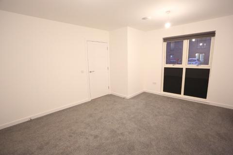 4 bedroom terraced house to rent, Griffin Road, Muirhouse, Edinburgh, EH4