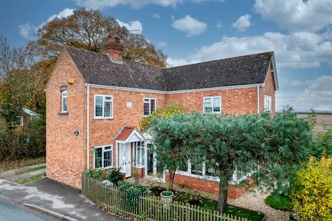 Urma Cottage Bell Lane, Lower Broadheath, Worcester, WR2 6RR