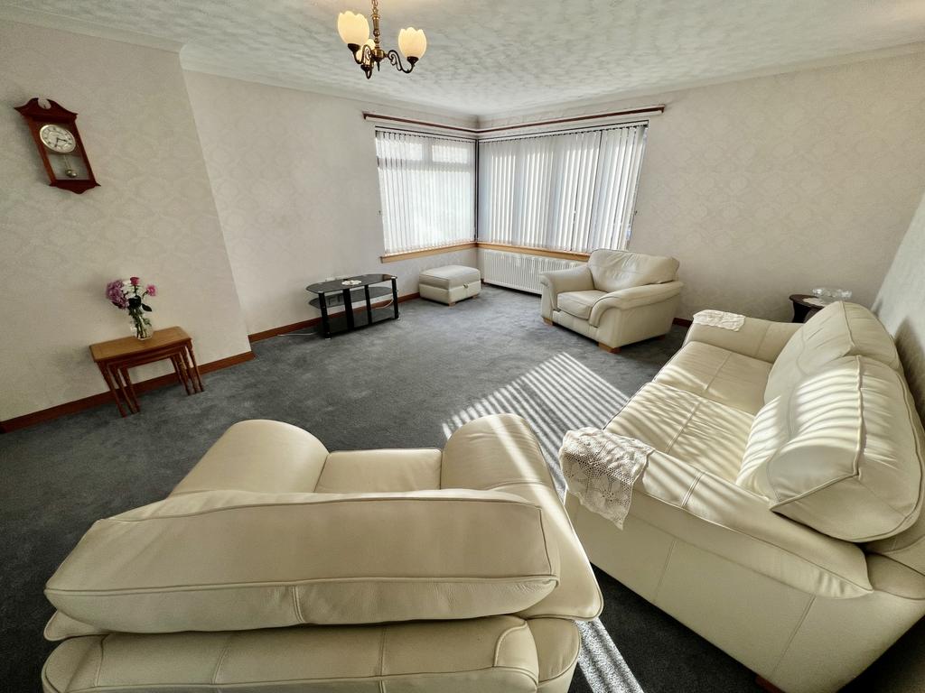 6 Beith Road, Barrmill, Beith 3 bed detached bungalow for sale £245,000