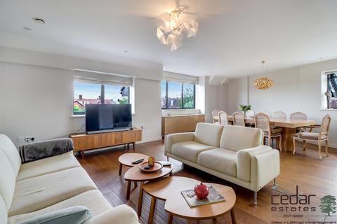 3 bedroom flat to rent, Woodstock Road, Golders Green NW11