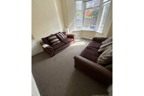 4 bedroom terraced house to rent, Colum Place, Cathays , Cardiff