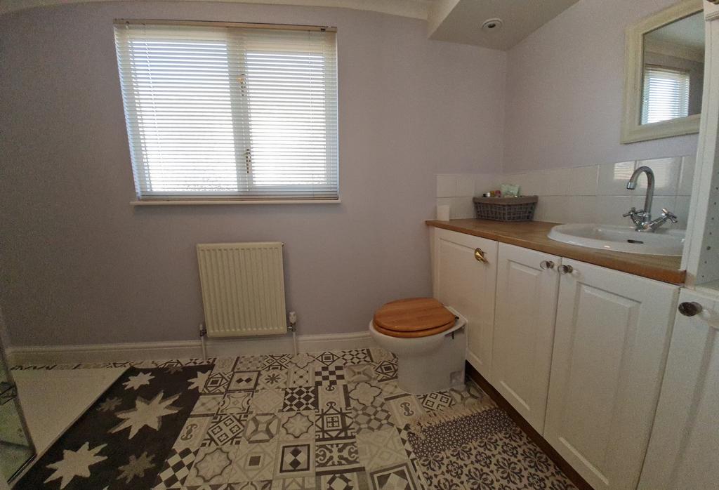 Shower En-Suite