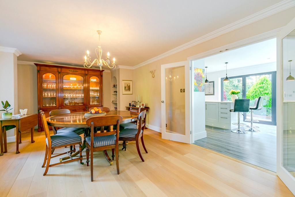 Beechmeads, Leigh Hill Road, Cobham, KT11 6 bed detached house for sale