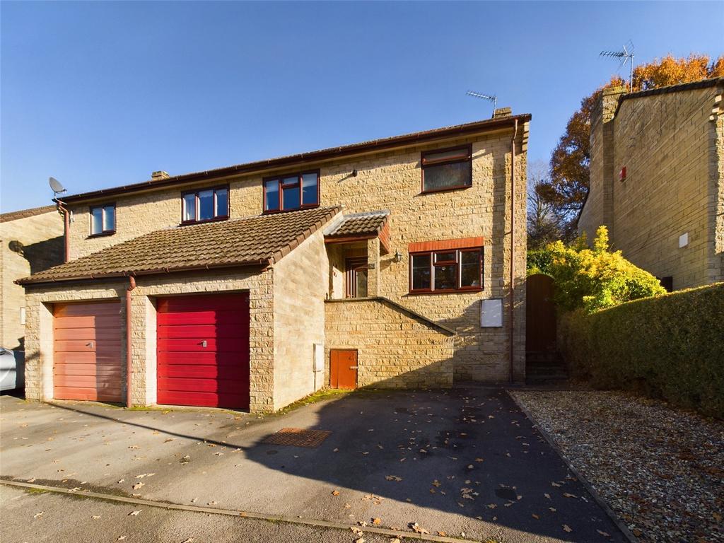Bramble Lane, Stonehouse, Gloucestershire, GL10 3 bed semidetached