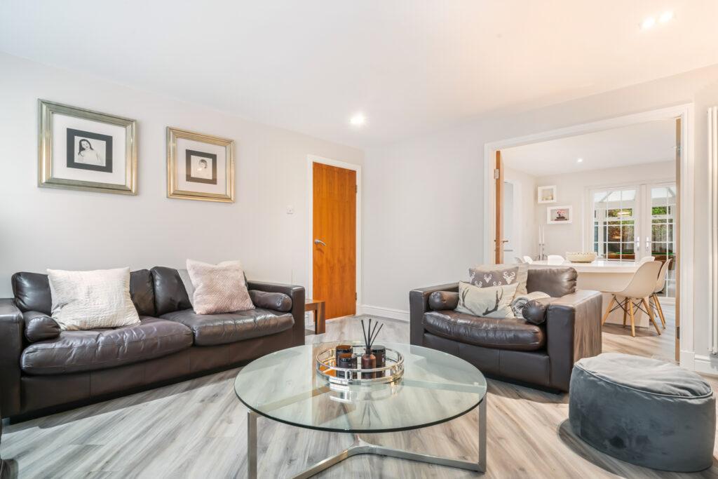 10 Avon Road, Cramond, Edinburgh, EH4 6RD 6 bed detached house for sale