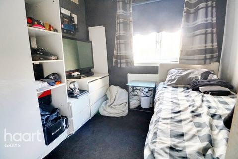 3 bedroom semi-detached house for sale - Moore Avenue, Grays