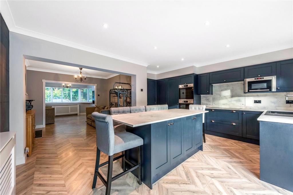 Amherst Drive, Orpington, BR5 3 bed semidetached house £500,000