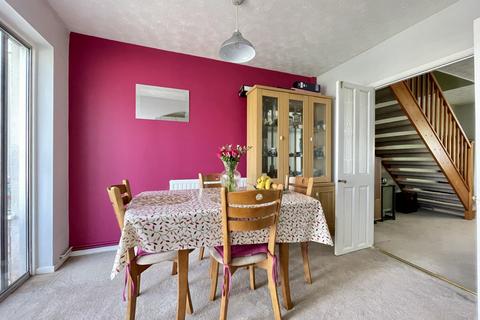 16 Hawthorn Way, Alphington, Exeter, EX2 8YT