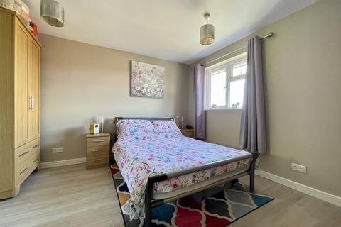 16 Hawthorn Way, Alphington, Exeter, EX2 8YT
