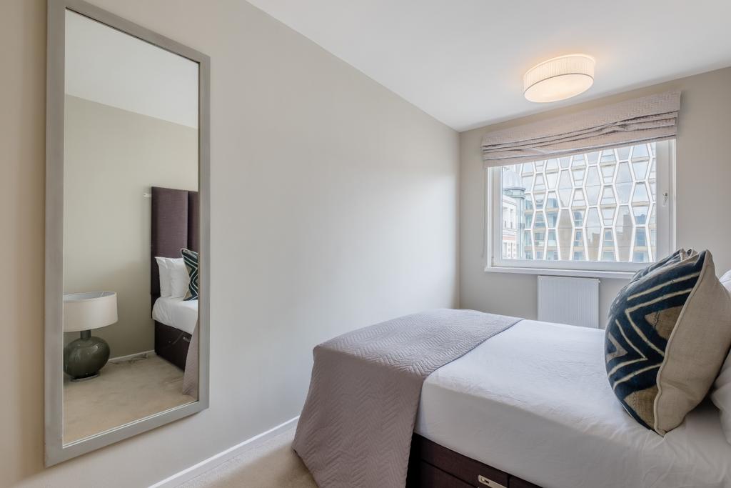 8476230-Interior28
