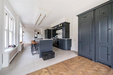 14 Ravenscroft Park, Barnet, EN5 4ND
