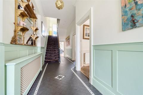 14 Ravenscroft Park, Barnet, EN5 4ND