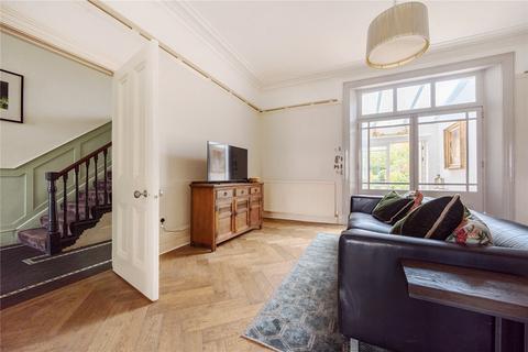 14 Ravenscroft Park, Barnet, EN5 4ND
