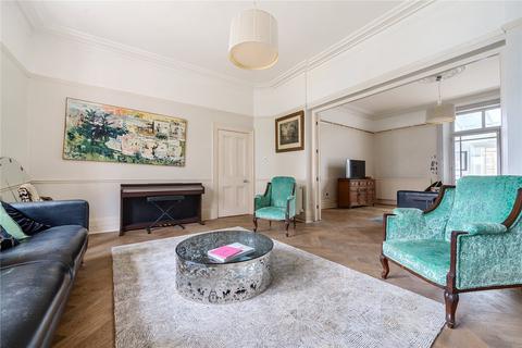 14 Ravenscroft Park, Barnet, EN5 4ND