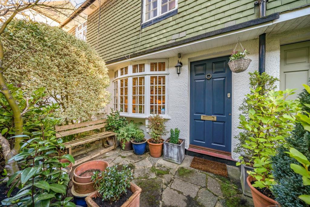 Thornton Road, Wimbledon 2 bed terraced house for sale £700,000