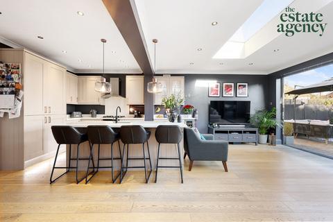 66 Beresford Road, London, E4 6EF