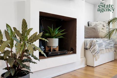 66 Beresford Road, London, E4 6EF