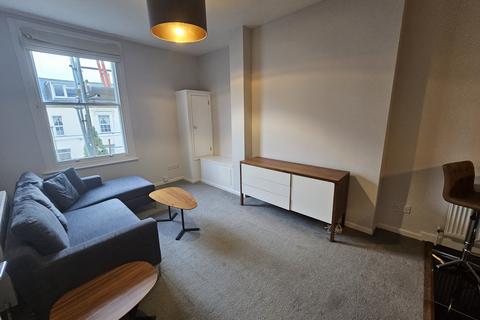 2 bedroom flat to rent, Calthorpe Road