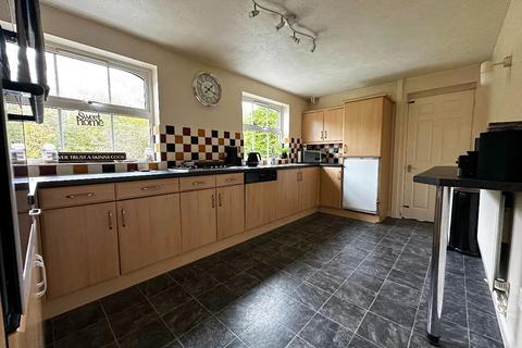 4 bedroom detached house for sale - The Peacocks, Warwick