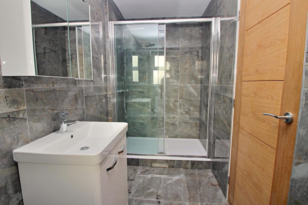 Ensuite Shower Room