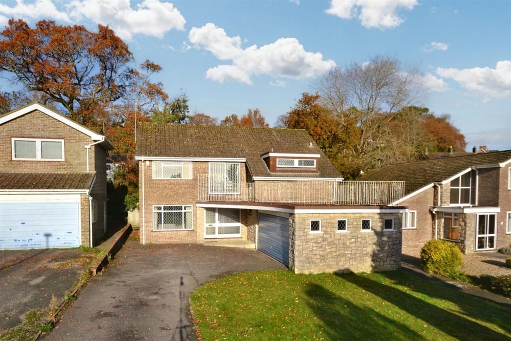 Broadstone 4 bed detached house for sale £775,000