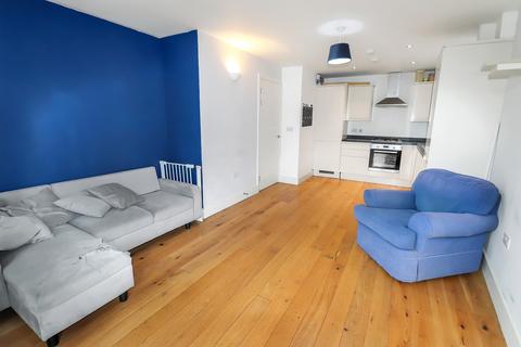 Flat 1, 2 Cheshunt Road, Belvedere, DA17 5JB