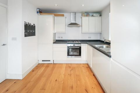 Flat 1, 2 Cheshunt Road, Belvedere, DA17 5JB