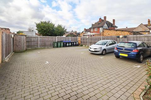 Flat 1, 2 Cheshunt Road, Belvedere, DA17 5JB
