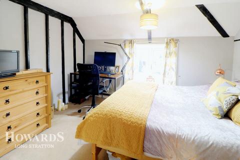3 Gills Close, Harleston, IP20 9BL