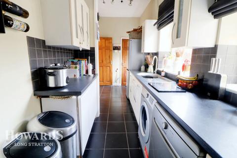 3 Gills Close, Harleston, IP20 9BL