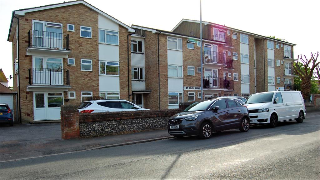 Mill Road, Eastbourne BN21 2 bed apartment £1,200 pcm (£277 pw)